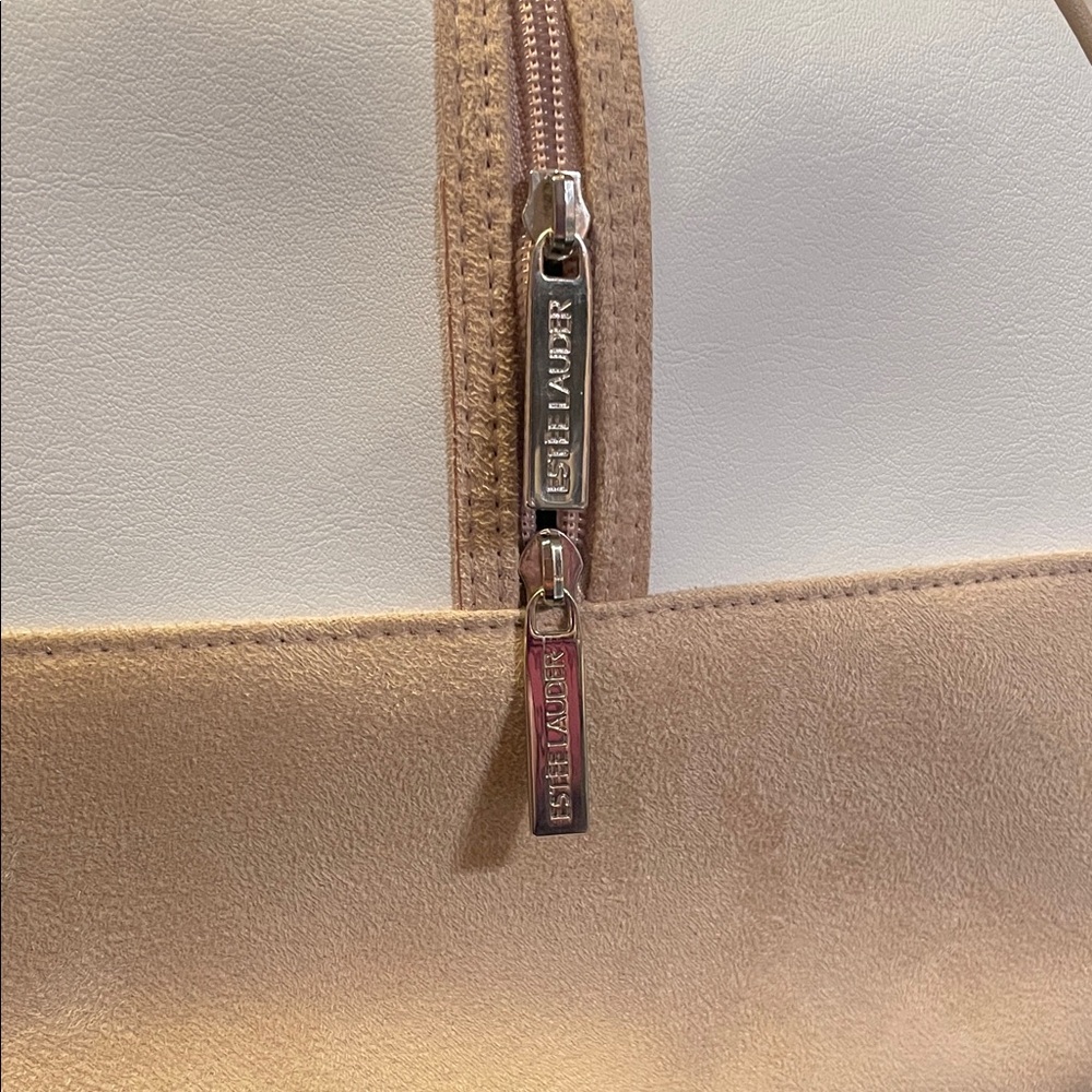NWOT Estée Lauder White Faux Leather and Tan Suede Travel Bag/Purse - Picture 4 of 6